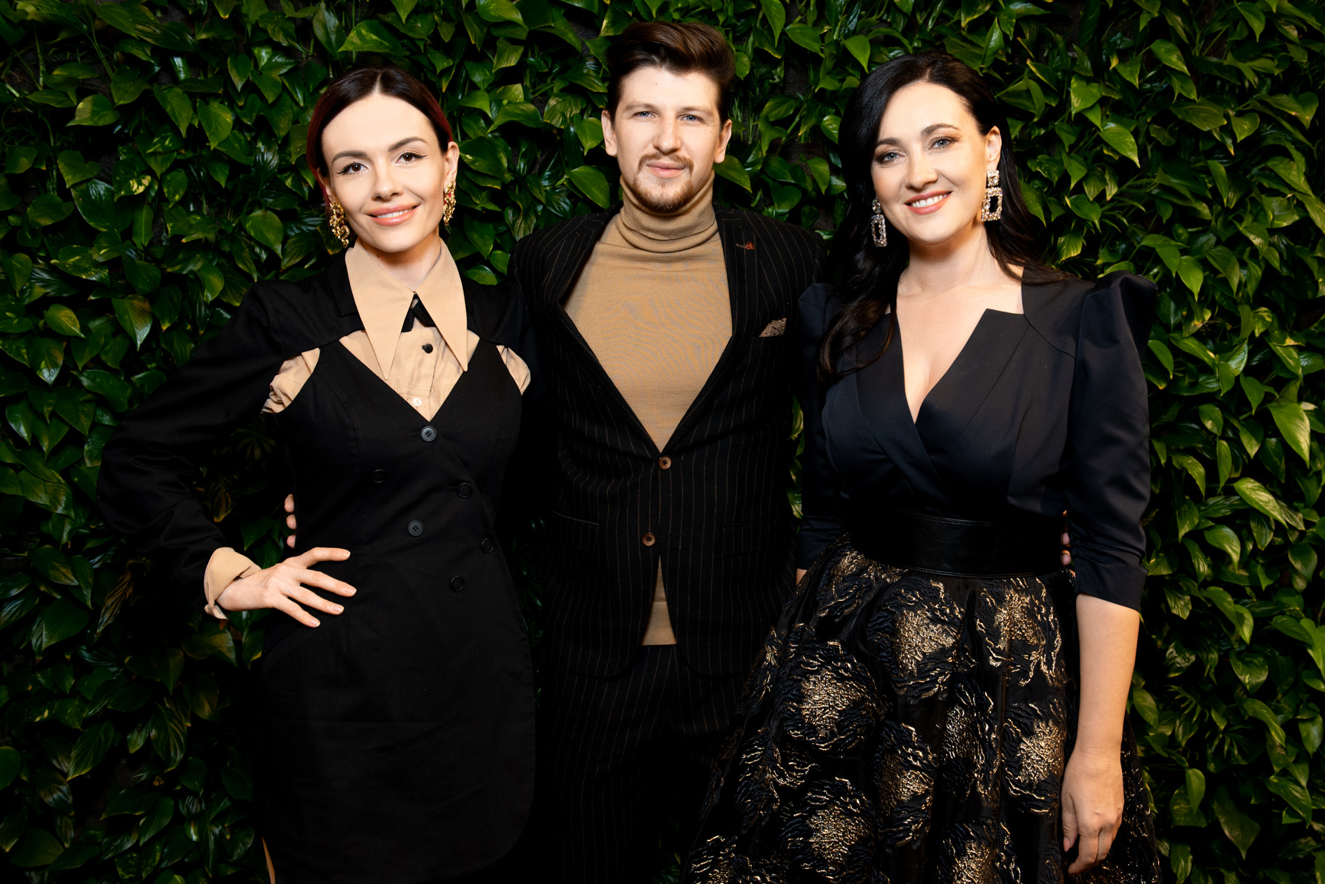 Стильна Соломія Вітвіцька зачарувала фігурою на червоній доріжці міжнародної премії (фото)